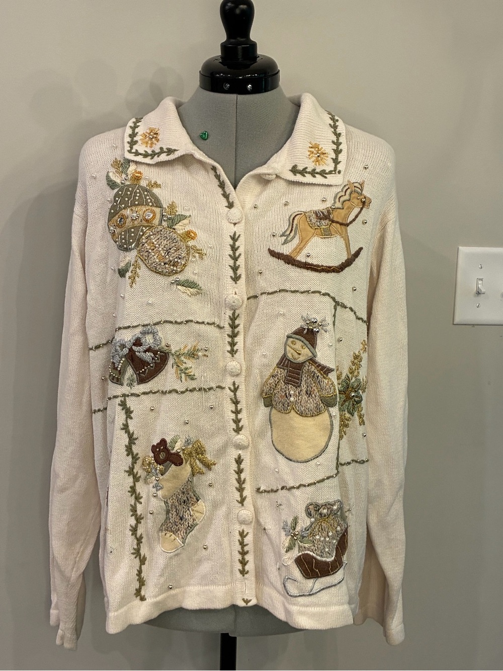 Vintage Embroidered Holiday Cardigan Sweater Ivory with Gold Accents 0121
